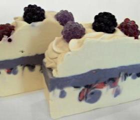 Black Raspberry Vanilla Soap Slice with Shea Butter, Cocoa Butter and Pure Silk Soap Slice / cold process